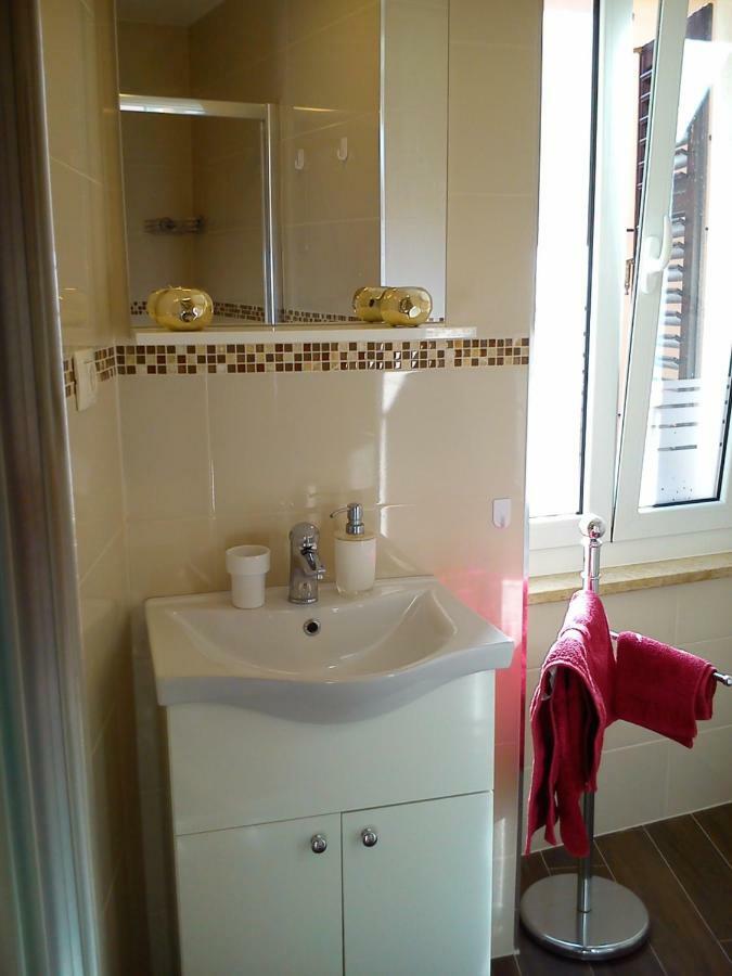 Apartment Oaza Rovinj Exterior photo